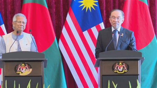 Malaysian Prime Minister Anwar Ibrahim and Bangladesh Chief Adviser Professor Muhammad Yunus hold a joint press briefing following their meeting at the Malaysian Prime Minister's office at Putrajaya on Tuesday. | Chief Adviser GOB