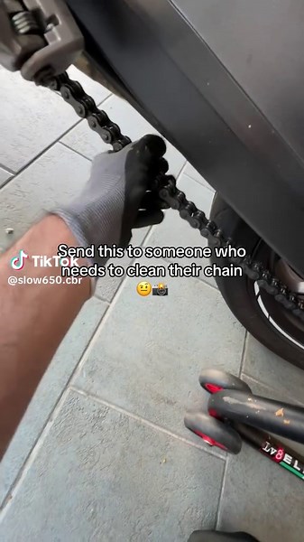 Have you washed your chain today🤨🤨 #motorcycle #chain #biketok #bike #bikelife #fyp
