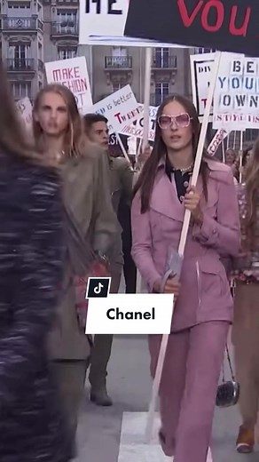 #Chanel Spring/Summer 2015 Ready-to-Wear #FashionShow at the Grand Palais in #Paris // #runwaymood #moda #readytowear #ss15 #springsummer #karllagerfeld #couture #fashiontok #tweed