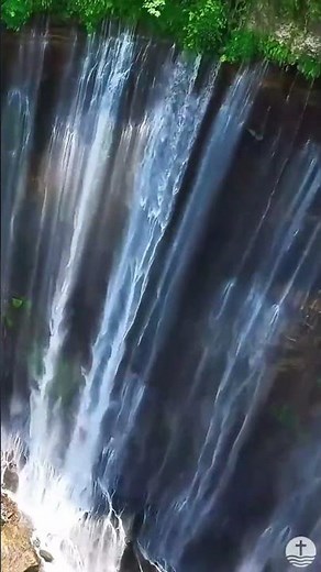 Massive Vertical Waterfall Short 1 – Powerful Vertical Waterfall in 4K • Thunderous Cascades