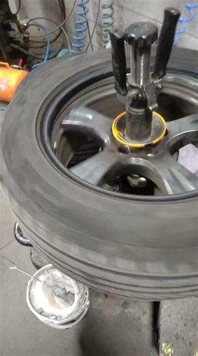 Machine à pneu la plus utilisée dans les garages #conseilsauto #automobile