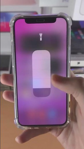 ANY iPhone How To Turn Flashlight On and Off!