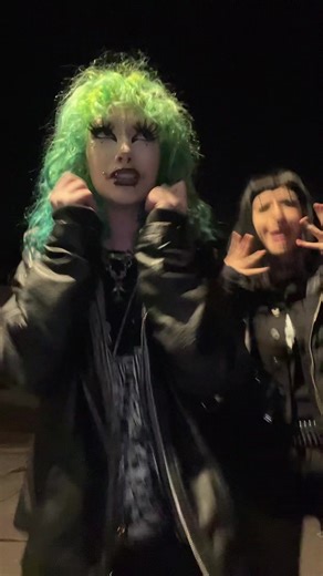 queefs (@labiachomper3000)’s videos with original sound - alex