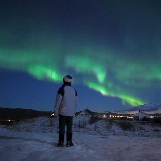 55K views · 1.1K reactions | Even the little ones get mesmerized 朗殺 | Aurora Borealis Observatory | Facebook