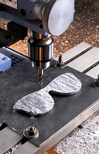 Creative ways to use foil in your DIY projects | 5-Minute Crafts Like