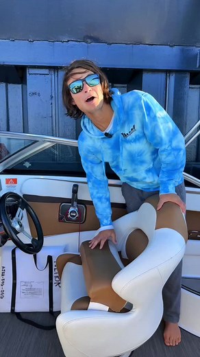 Why Boat Seats Move Up and Down Explained