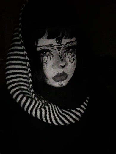 Makeup Goth Look: Do I Look Like Her?