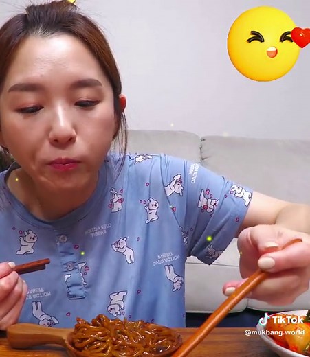 #xuhuong #viral #anuong #theman #giaitri #hamzy #mukbanghamzy #mukbangkorea #koreafood #bassam #kimchi #suyuk #asmr #asmrfood #mukbang #mukbangvideo #mukbangasmr #mukbangasmrfood #fyp #food #mukbangworld