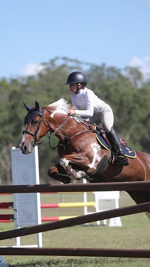 Harriet competing in her first 110cm at only 11 Years Old 👏🏼👏🏼 #RangeviewRider #Equestrian #aussieequestrian #equine #FYP #ShowJumping #showjumpinghorse