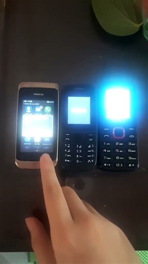 Nokia Asha 308 Vs Nokia 105 (2019) Vs Mobiistar B221 startup and shutdown race