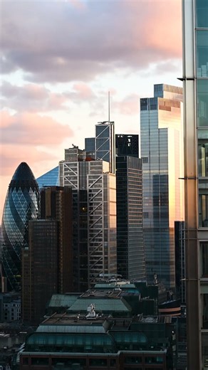 Watch London Change From Day To Night!