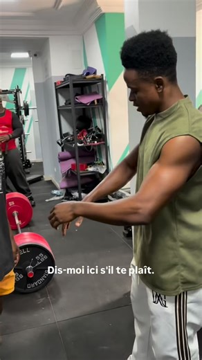 Dumont Tadja on Instagram: "Se sortir des saisies de bras peuvent vous aider à éviter le pire… Enregistre et abonne toi pour ne pas rater la prochaine astuce. - - - - #fyp #pourtoi #followforfollowback #autodefense #selfdefense #life @ulrich_takam_officiel @muriel_blanche @ebenezer_kepombia @blaise_option @raissa_chimala @pamela_olla"