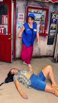 She stepped over this homeless woman and didn't care!😡🤬🤯