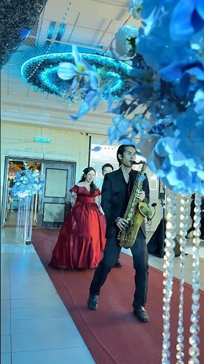 Epic Sax Guy Wedding Entrance 🎷 | Live Saxophone Performance for Bride & Groom Second Entrance