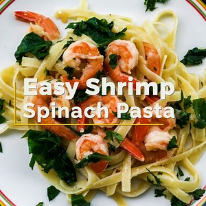 This lemon garlic shrimp pasta is fantastic! The combination of lemon, shrimp, parmesan, and fettuccine is perfectly balanced to create the ultimate pasta dish. RECIPE HERE==> https://comfortablefood.com/lemon-garlic-shrimp-pasta/ | Comfortable Food