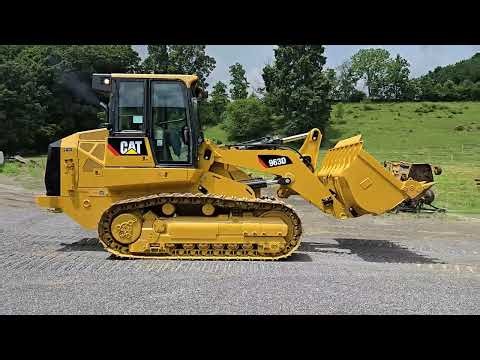 Caterpillar 963D Track Loader Running