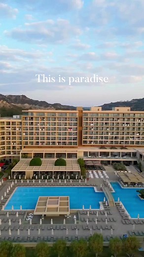 Ultimate Summer Getaway: Pool, Beach, Views, Repeat! 🌴☀️