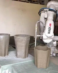 136K views · 143 shares | Autonomous robot 3D printing complex concrete elements with #noformworks #faster #safer #automation @hyperion_robotics | Civil Engineering Discoveries | Facebook