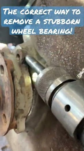 Correct way to remove stuck wheel bearing #viral #howto