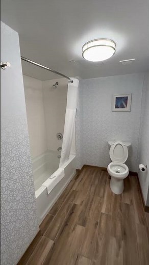 BEST OF THE BEST ROOM HAMPTON INN SUITE