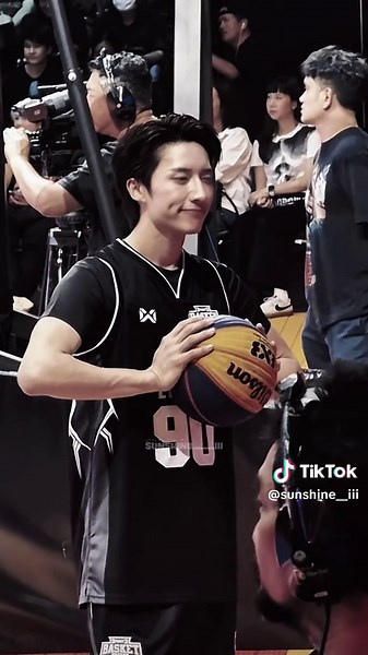 พี่นักบาส🏀👊🏻 @Jungwboo #JUNG_PERSES #PERSES_TH #3fight3basketboy