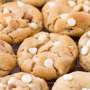 White Chocolate Macadamia Nut Cookies