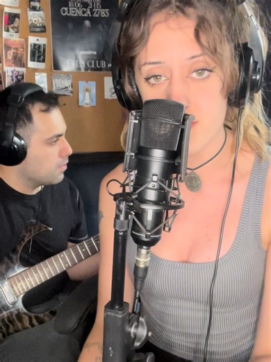 Nos estamos preparando para nuestro primer show del año! y salio esta hermosa version acustica de nuestra cancion llamada VENOM de nuestro primer disco, disfruten el enojo de Agus😡! #rockargentino #metal #argentina