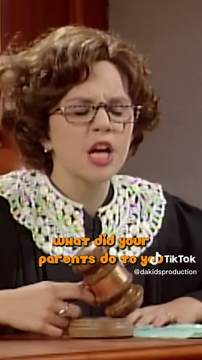Bring in the dancing lobsters. 👩‍⚖️ | 🎥 Judge Trudy on The Amanda Show #DAKids #DAKtv #amandabynes #judgetrudy #nickelodeon #theamandashow #allthat #drakebell #nostalgia #childhood #memoryunlocked #dancinglobster #trending #fyp #foryou #foryoupage