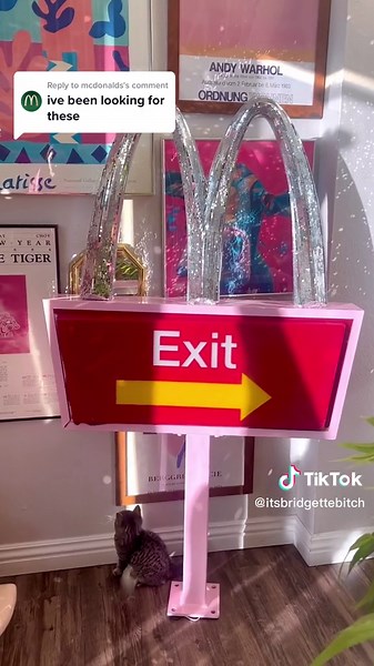 Exploring the Vibrant McDonald's Neon Sign - MCDISCO