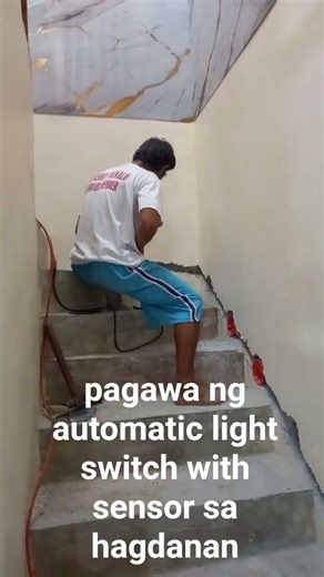 installing automatic light switch with motion sensor in the stairs