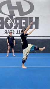 GAINER TUTORIAL 💪😎 #acrobatics #gymnastics #tricking #parkour #flips | Alex Destreza