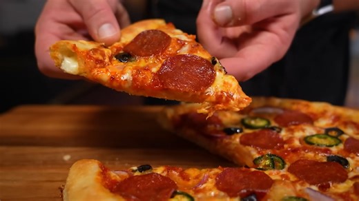 Why authentic Neapolitan pizza is a challenge to make at home