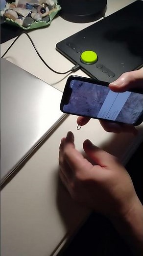 Stuck SIM card tray or sim port slot. | Help to remove / Open a Stuck SIM Card Tray in Seconds!