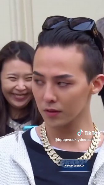 Wow, was für eine aufregende K-Pop Woche! Damit ihr über alles Bescheid wisst, checkt die neue Episode von K-Pop Weekly Deutschland aus! Jetzt anhören - exklusiv auf Spotify! 🫶🏻 #vbtskimtaehyung #bts_official_bighit #bts #gdragon #jisoo #blackpink #seventeen17_official #lesserafim #kpop #kpopnews #kpopweeklydeutschland