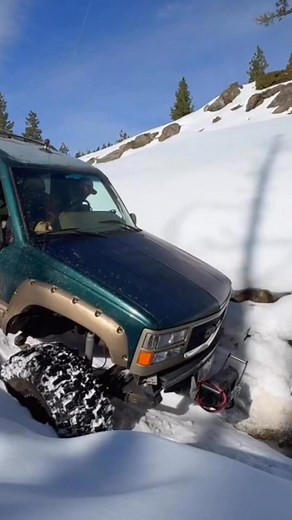 212K views · 2.6K reactions | Snow Ditch Showdown: Will 43s Be Enough?  #america #chevy #gmt400 | Blazin Biddles Off-Road | Facebook