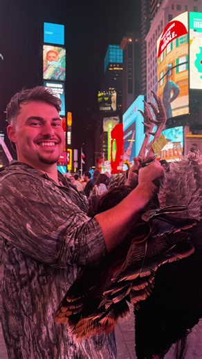 May or may not be the first person to take a turkey picture on Times Square #NYC26 #GoodMorningAmerica #fyp #dontgetbentoutofshape
