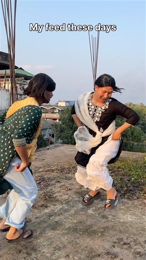 That two bestie on my feed these days 😂