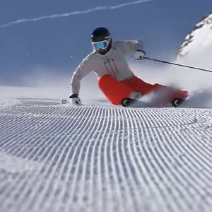 6.7K views · 340 reactions | Die Skisaison am Kitzsteinhorn ist eröffnet ⛷ Endlich wieder Skifahren und den Winter in all seinen Variationen genießen! Wir freuen uns auf euch ❄️ | Kitzsteinhorn | Facebook