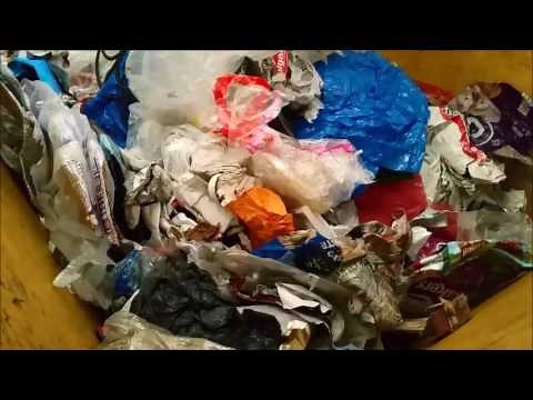 UNTHA RS40 four shaft shredder processes mixed waste