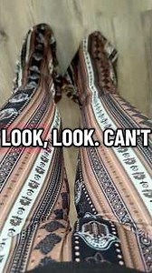 No toes #leggings #holidayvibes #thanksgivingoutfit #petitefashion