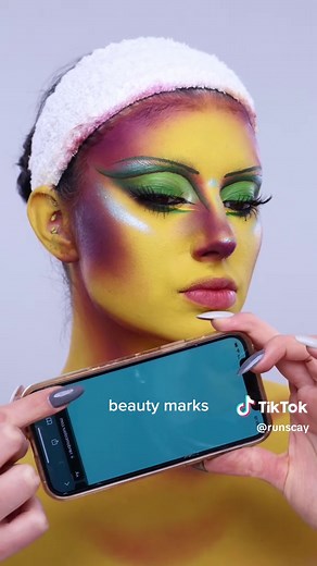 remembered @Mei Pang using a website for random colors & decided to try it out :) what other ways of choosing colors should i try? #randomcolormakeup #creativemakeup