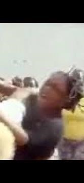 SHAKE SHACK. DETROIT FIGHT GONE VIRAL! 12 GIRLS BRAWL IN PARKING LOT. MUST SEE