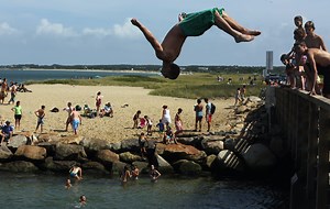 'Jaws': Tragedy Strikes the Infamous 'Jaws Bridge' When Man Dies After Jumping