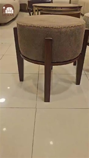 في ميامي فرنتشر، البفة مش بس بفة. دي بفة ترابيزة = قطعة واحدة ذكية وعملية. تصميم تريندي خامات عالية الجودة وسهولة في الاستخدام يعني في نفس اللحظة، تريح رجليك... وتحط كبايتك جنبك. جربها بنفسك 📍 العصافرة – شارع جمال عبد الناصر بجوار أسواق الشريف 📲 أو كلمنا دلوقتي للحجز! ☎01103724100 ومتنساس تشوف تشكيلتنا على الموقع! 😉✨ 📲 www.miamifurniture-eg.com