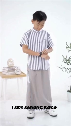 🌙- SETELAN KOKO BILAL 🌙- Nyaman • Rapi • Cocok untuk Anak Setelan koko anak dengan desain simpel & elegan, nyaman dipakai untuk ibadah maupun acara spesial. 📌- Spesifikasi Produk: 👦- Estimasi usia: 1 – 12 Tahun 🎨- Pilihan warna: ✅- KB01 Denim ✅- KB02 Mocca ✅- KB03 Abu 👕- Bahan atasan: Katun Salur (adem & nyaman) 👖- Bahan bawahan: Toyobo Fodu 🔘- Kancing di tengah baju (mudah dipakai) 👔- Saku di dada kiri baju 👖- Saku di sebelah kanan celana 🩳 Pinggang celana full karet (lebih fleksibel