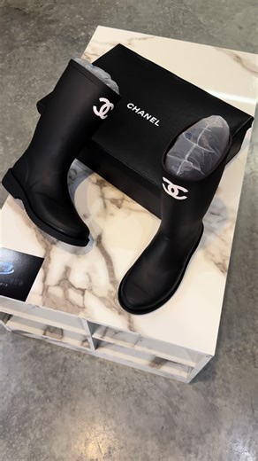 Welcome to Ukstylist The best personal shopper you'll find🔥🔥 We stock over 1000 items all available when you shop with us Contact us via our bio for access to our exclusive catalogue & WhatsApp #explorepage #personalshopper #londonnased #summer2025