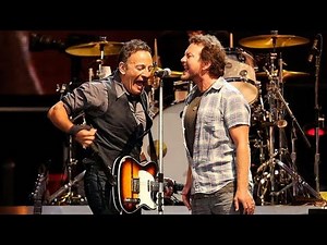 Bruce Springsteen w Eddie Vedder - Highway To Hell - live @ Brisbane Ent. Centre 2014