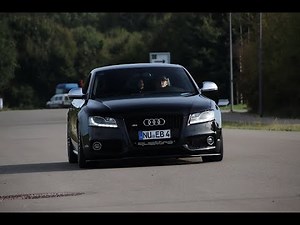 Audi s5 4.2 V8 w/Akrapovic, Loud Sound, Acceleration, Rev´s