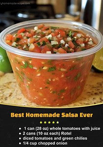 Best Homemade Salsa Ever 😋 Ingredients: 1 can (28 oz) whole tomatoes with juice 2 cans (10 oz each) Rotel diced tomatoes and green chilies 1/4 cup chopped onion 1 clove garlic, minced 1 whole jalapeño, quartered and sliced thin 1/4 teaspoon sugar Recipe in First Coʍmеոτ 👇 Enjoy ❤️👇 | Grandma recipes