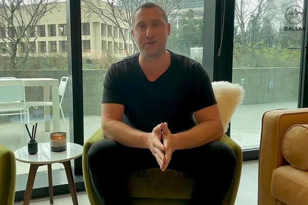 Hillsong Dallas lead pastor Reed Bogard announces he's stepping down
